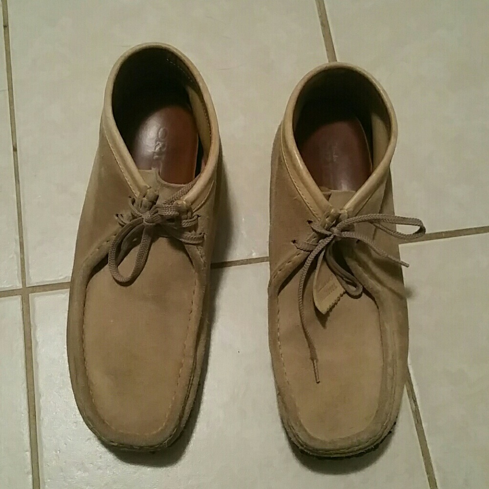 Clarks Wallabees